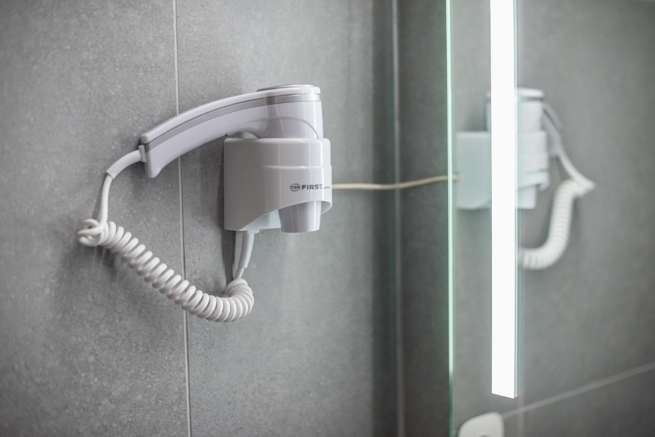 Iguana Gold Luxury Suites 2 Atina Dış mekan fotoğraf